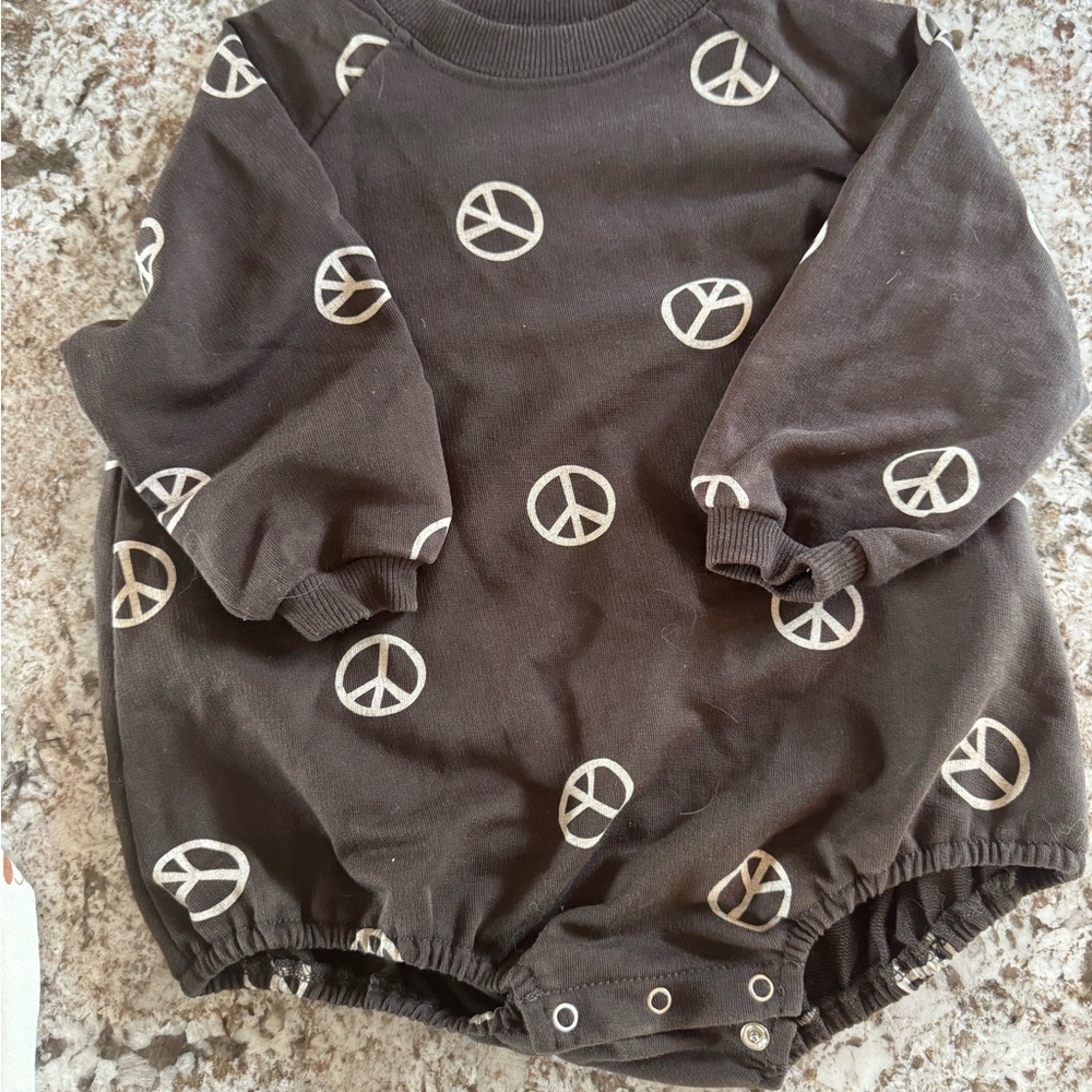 Rylee + Cru Brown Peace Sign Crewneck Bubble 6-12 Months